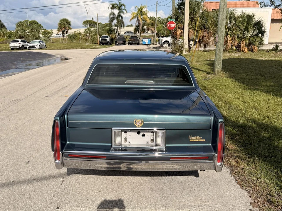 1993 Cadillac DeVille 6th Gen - Image 10 of 31