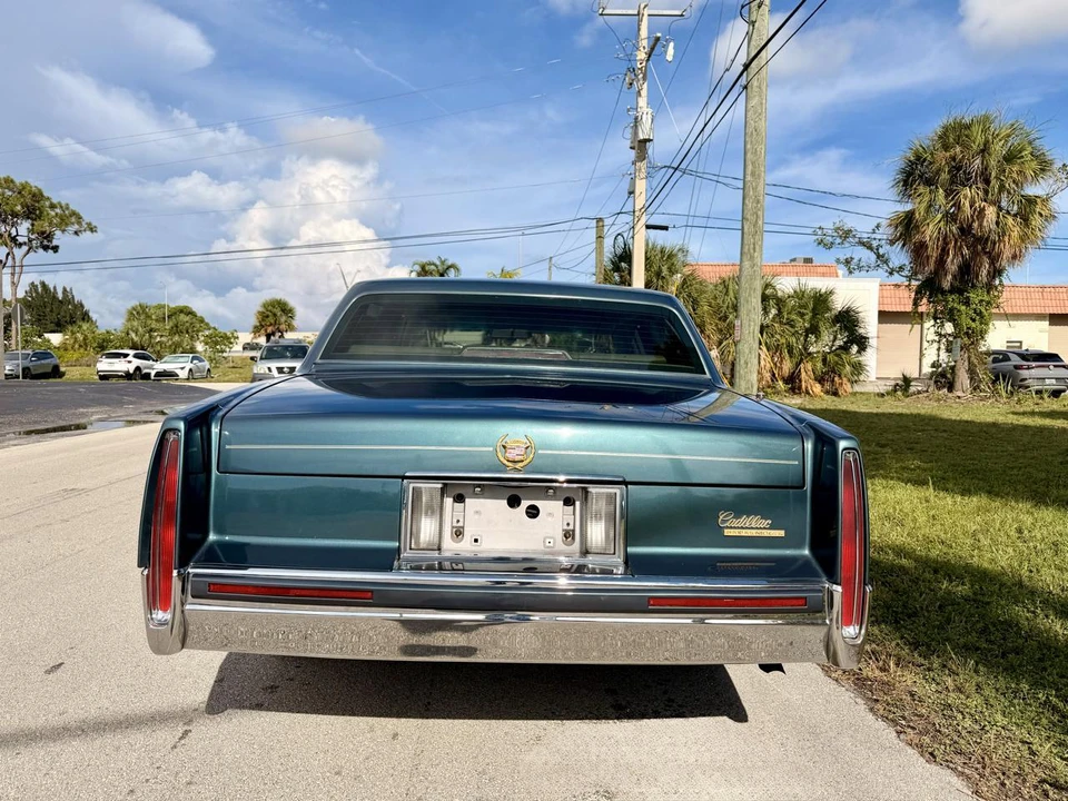 1993 Cadillac DeVille 6th Gen - Image 4 of 31