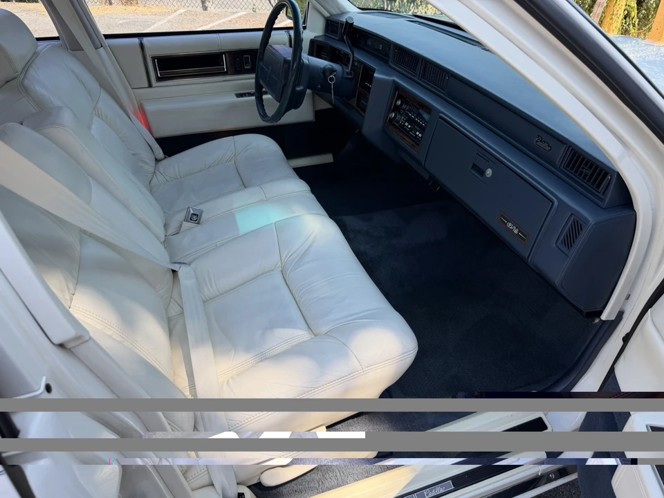 1993 Cadillac DeVille 6th Gen - Image 14 of 19
