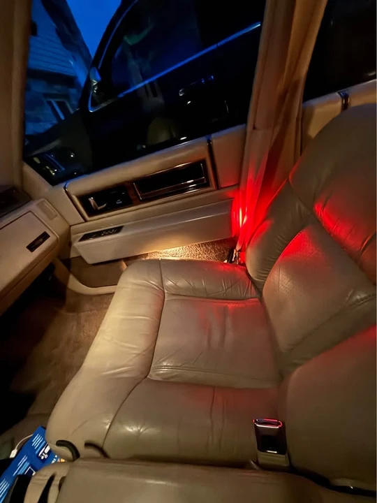 1993 Cadillac DeVille 6th Gen - Image 8 of 12