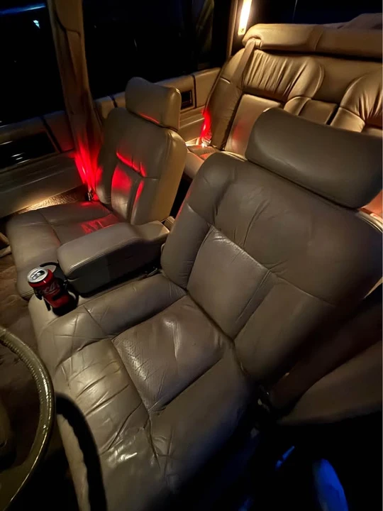 1993 Cadillac DeVille 6th Gen - Image 10 of 12