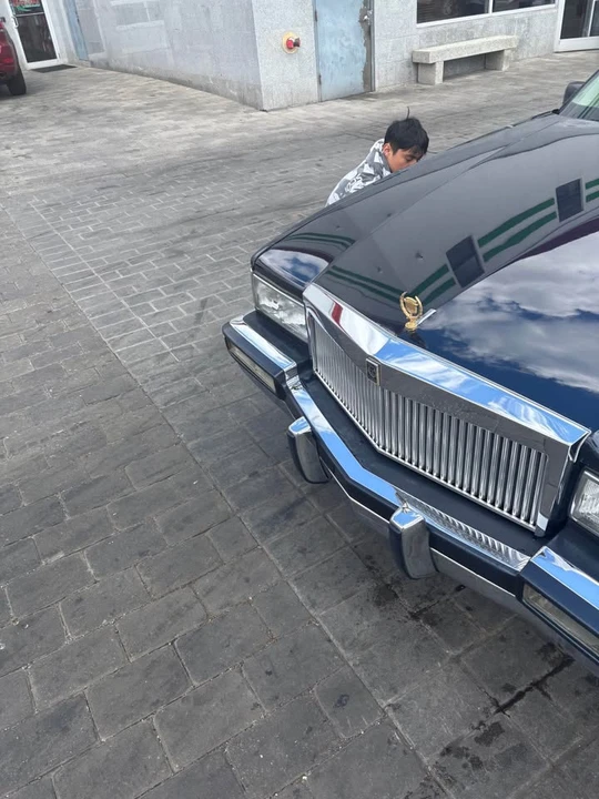 1993 Cadillac DeVille 6th Gen - Image 2 of 12