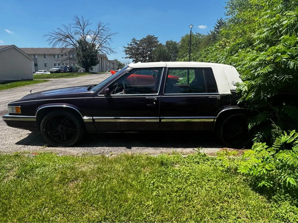 1993 Cadillac DeVille 6th Gen - Image 2 of 4