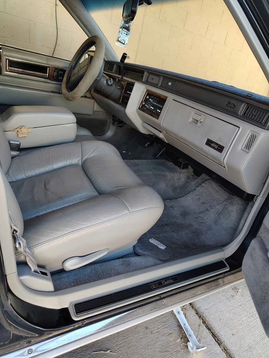 1993 Cadillac DeVille 6th Gen - Image 7 of 7