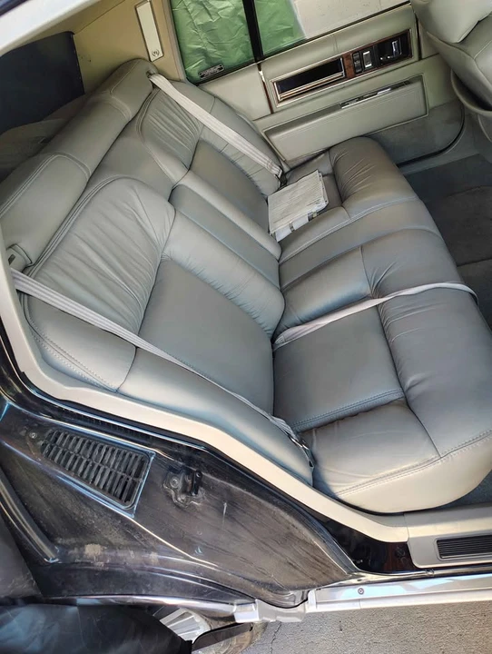 1993 Cadillac DeVille 6th Gen - Image 5 of 7