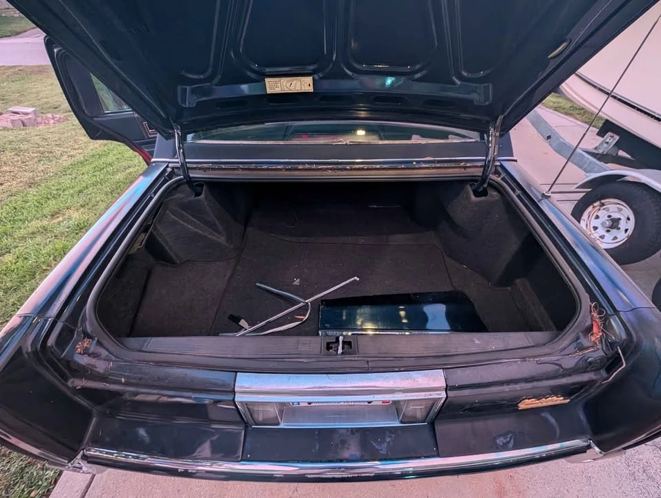 1993 Cadillac DeVille 6th Gen - Image 17 of 17