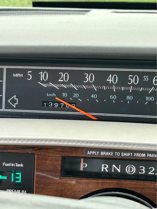 1993 Cadillac DeVille 6th Gen - Image 14 of 16