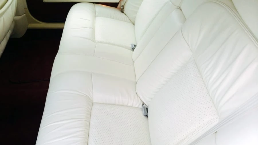 1993 Cadillac DeVille 6th Gen - Image 4 of 5