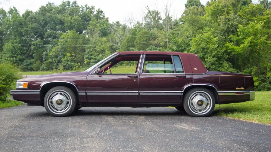 1993 Cadillac DeVille 6th Gen - Image 2 of 12