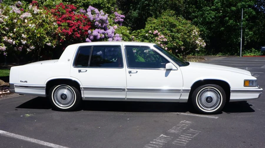 1993 Cadillac DeVille 6th Gen - Image 2 of 9