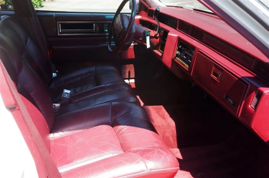 1993 Cadillac DeVille 6th Gen - Image 5 of 9