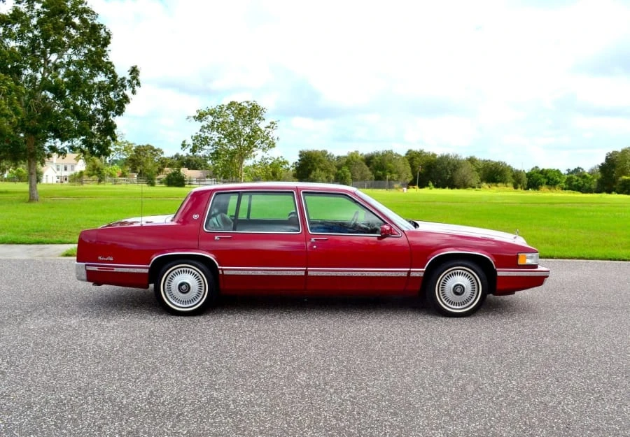 1993 Cadillac DeVille 6th Gen - Image 2 of 15