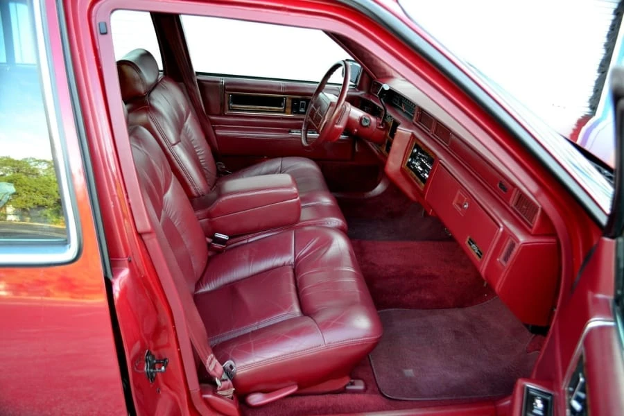 1993 Cadillac DeVille 6th Gen - Image 11 of 15