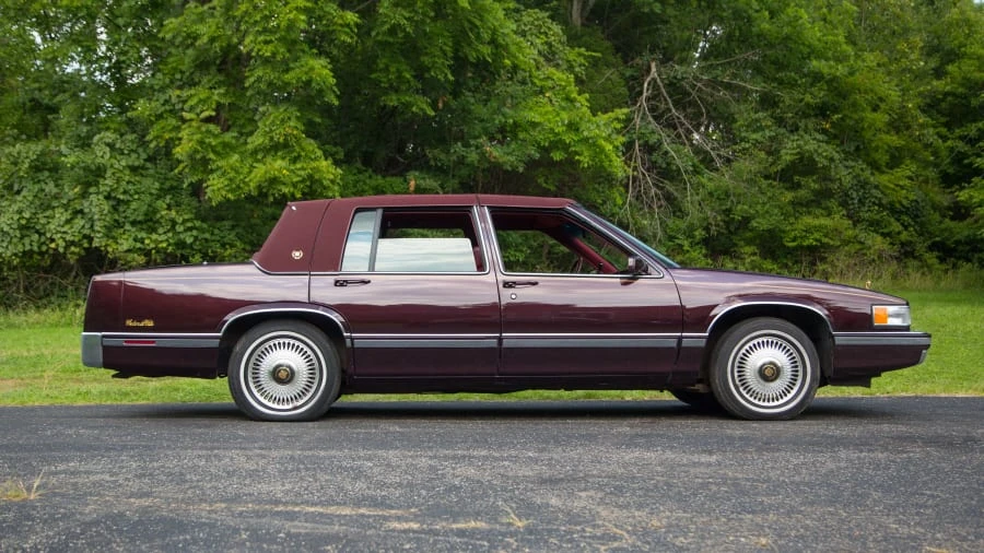 1993 Cadillac DeVille 6th Gen - Image 8 of 12