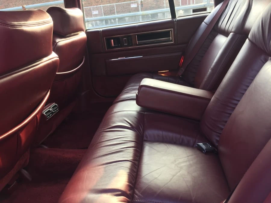 1993 Cadillac DeVille 6th Gen - Image 8 of 12