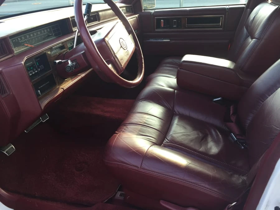 1993 Cadillac DeVille 6th Gen - Image 4 of 12
