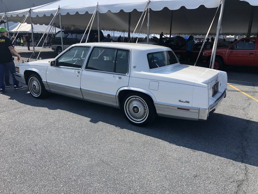 1993 Cadillac DeVille 6th Gen - Image 3 of 12