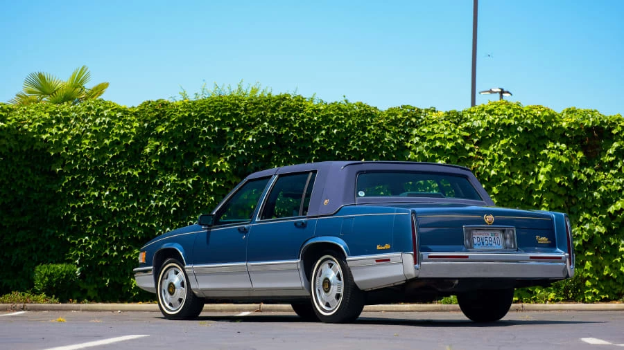 1993 Cadillac DeVille 6th Gen - Image 3 of 28