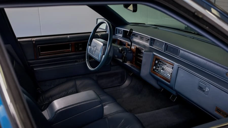 1993 Cadillac DeVille 6th Gen - Image 5 of 28