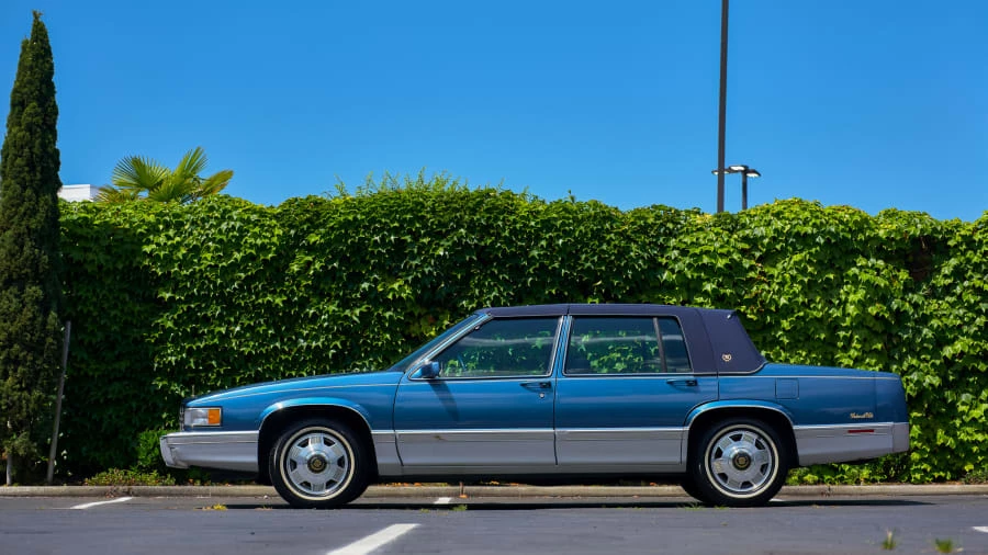 1993 Cadillac DeVille 6th Gen - Image 8 of 28