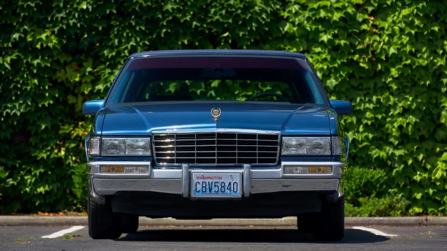 1993 Cadillac DeVille 6th Gen - Image 14 of 28