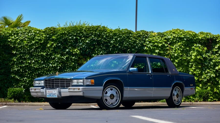 1993 Cadillac DeVille 6th Gen - Image 17 of 28