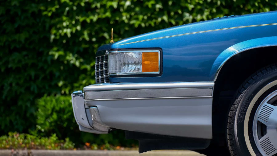 1993 Cadillac DeVille 6th Gen - Image 21 of 28
