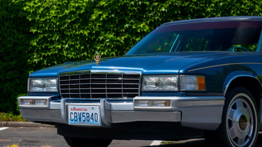 1993 Cadillac DeVille 6th Gen - Image 22 of 28