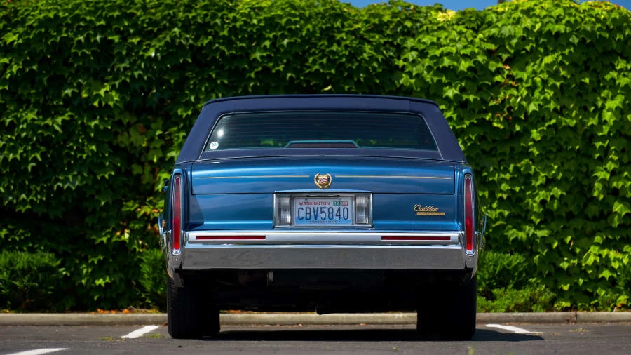 1993 Cadillac DeVille 6th Gen - Image 26 of 28