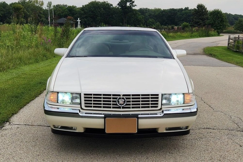 1993 Cadillac Eldorado 12th Gen - Image 2 of 31