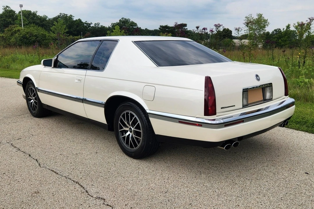 1993 Cadillac Eldorado 12th Gen - Image 10 of 31