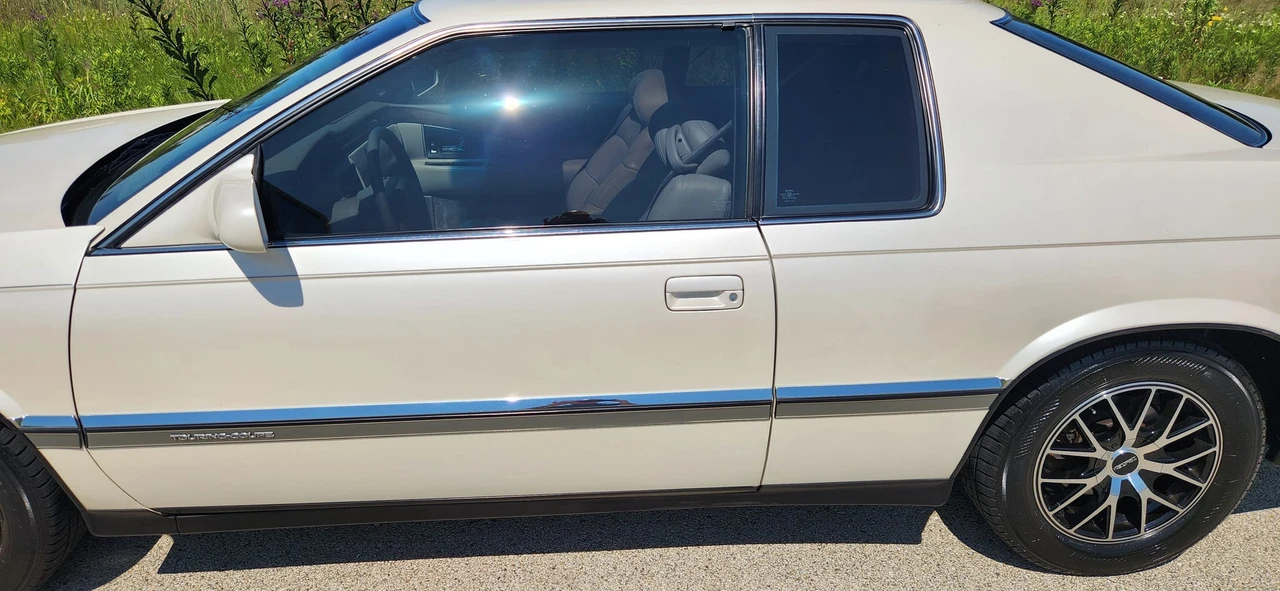 1993 Cadillac Eldorado 12th Gen - Image 24 of 31