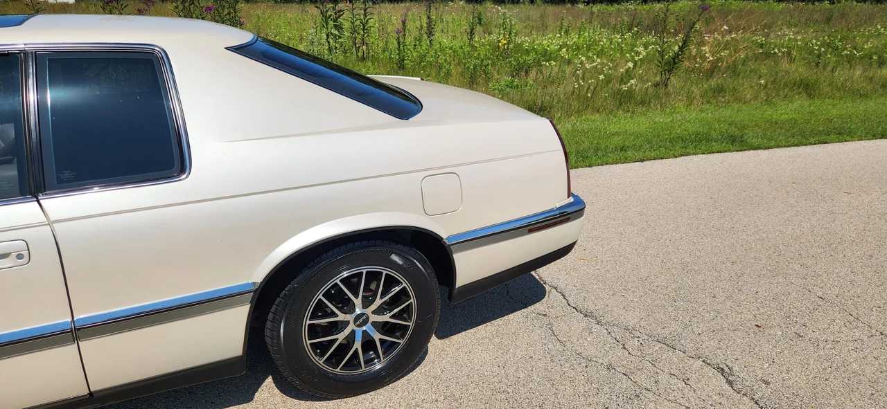 1993 Cadillac Eldorado 12th Gen - Image 20 of 31