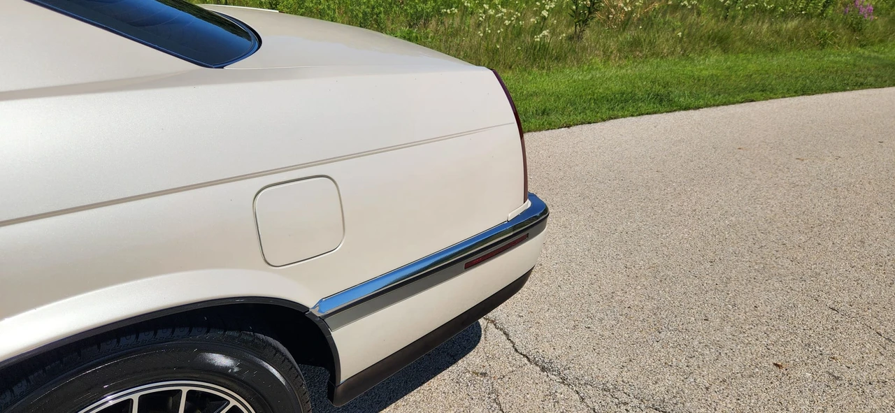 1993 Cadillac Eldorado 12th Gen - Image 21 of 31