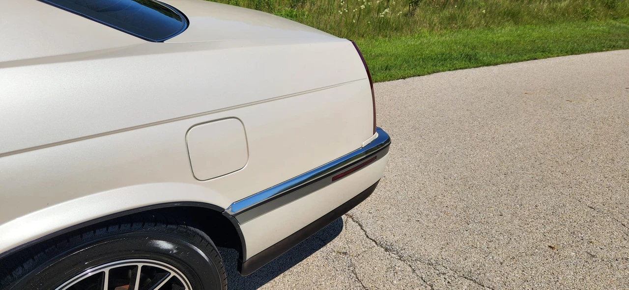 1993 Cadillac Eldorado 12th Gen - Image 22 of 31