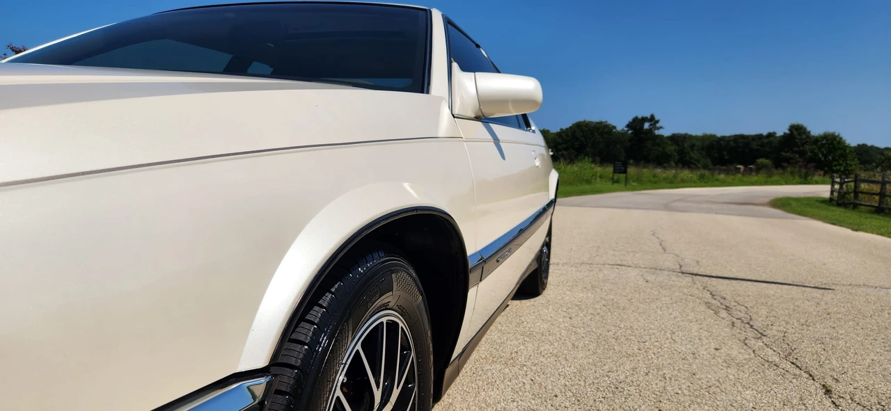 1993 Cadillac Eldorado 12th Gen - Image 19 of 31