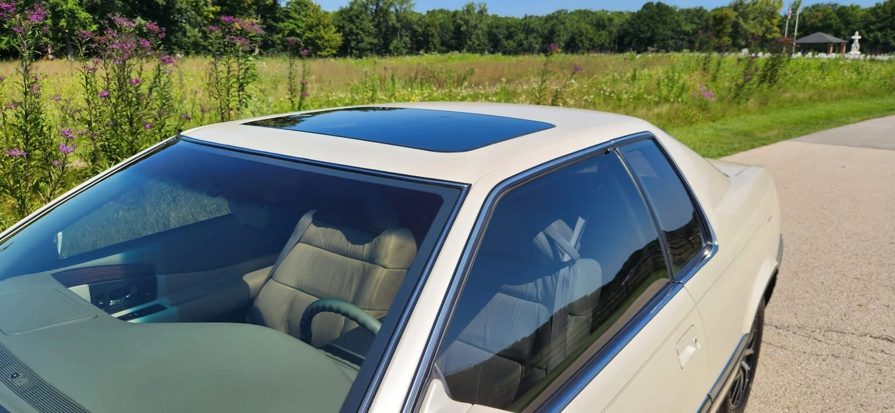 1993 Cadillac Eldorado 12th Gen - Image 18 of 31