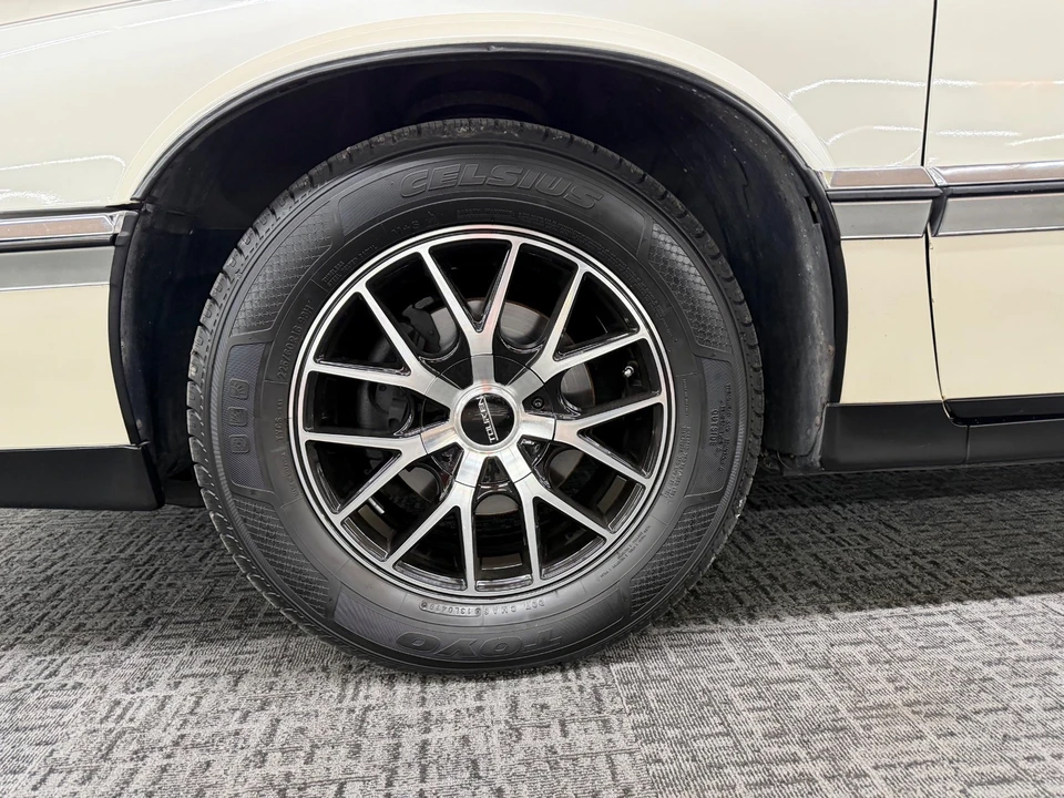 1993 Cadillac Eldorado 12th Gen - Image 23 of 31