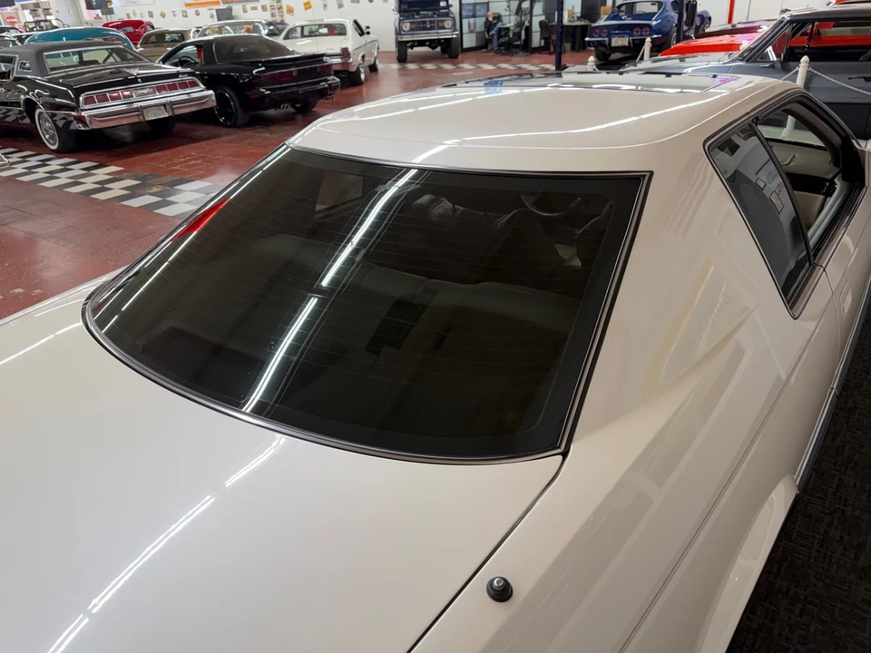 1993 Cadillac Eldorado 12th Gen - Image 15 of 31