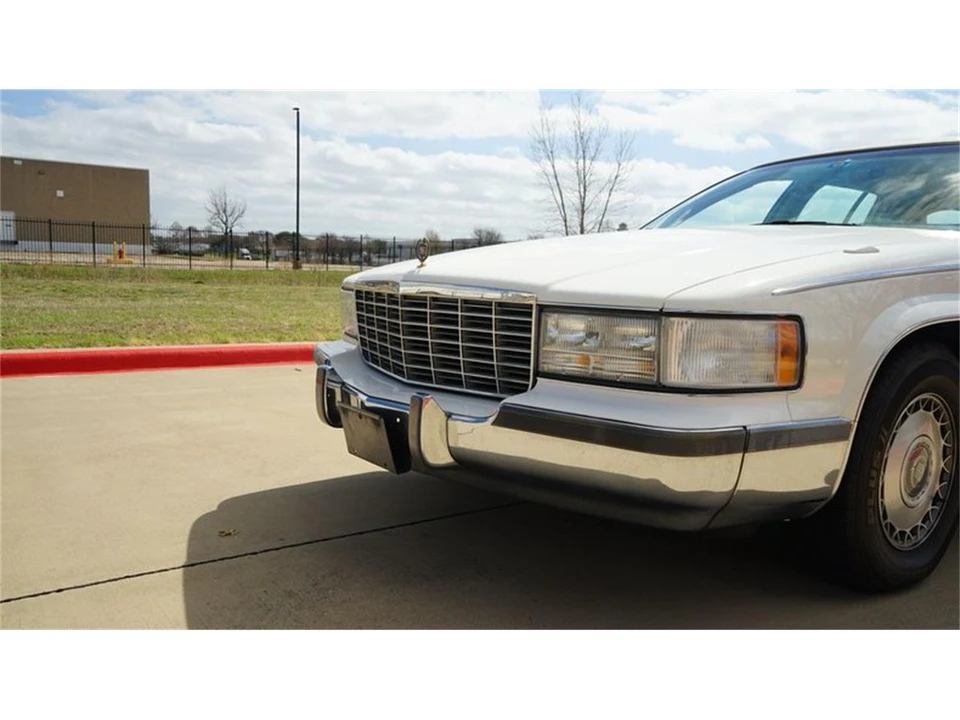 1993 Cadillac Fleetwood - Image 26 of 31