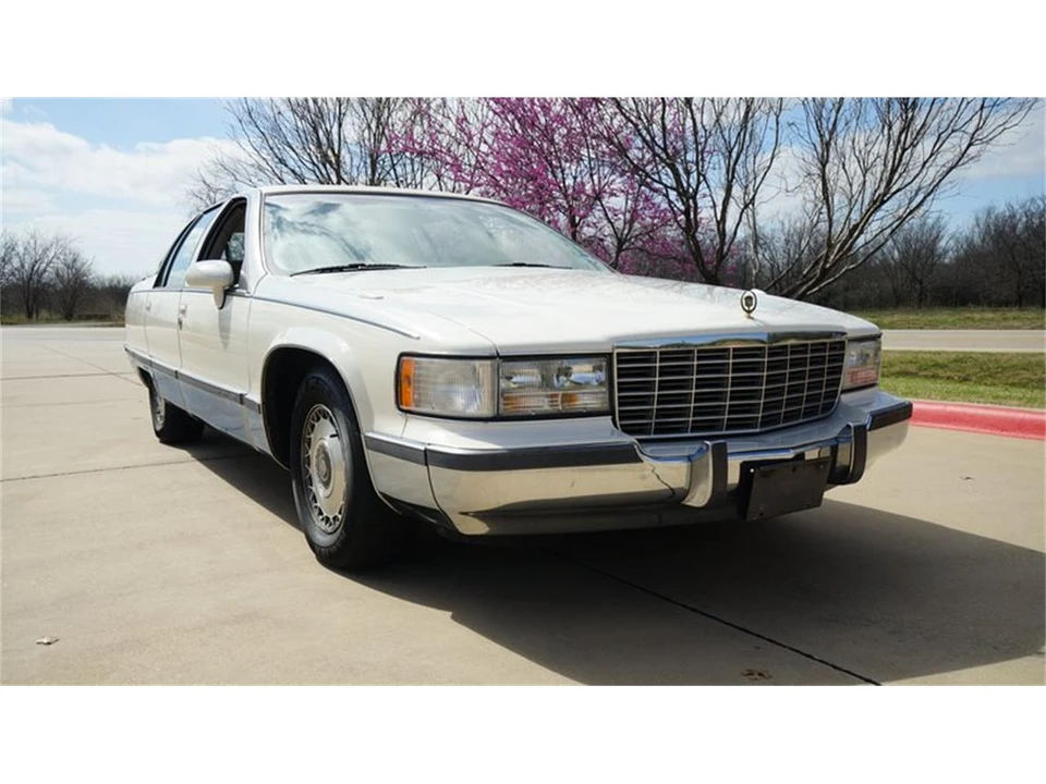1993 Cadillac Fleetwood - Image 21 of 31