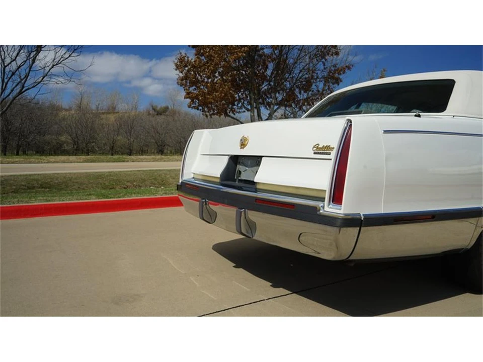 1993 Cadillac Fleetwood - Image 30 of 31