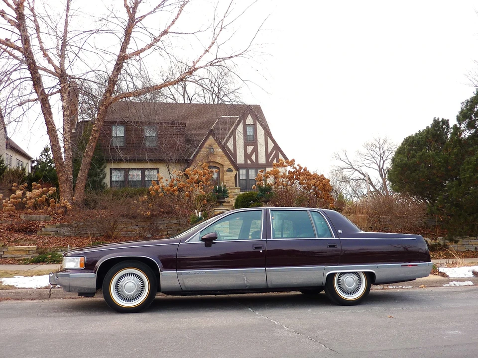 1993 Cadillac Fleetwood - Image 17 of 31