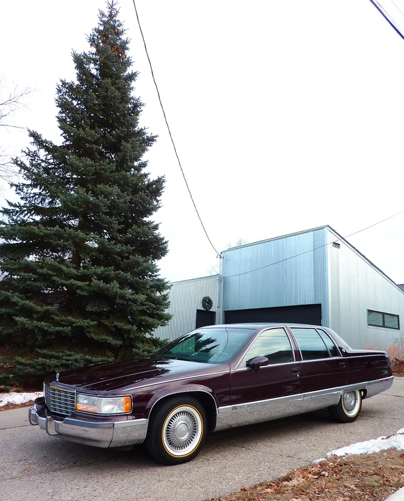 1993 Cadillac Fleetwood - Image 9 of 31