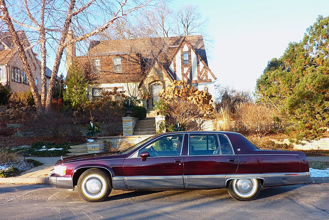 1993 Cadillac Fleetwood - Image 18 of 31