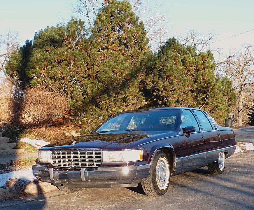 1993 Cadillac Fleetwood - Image 3 of 31