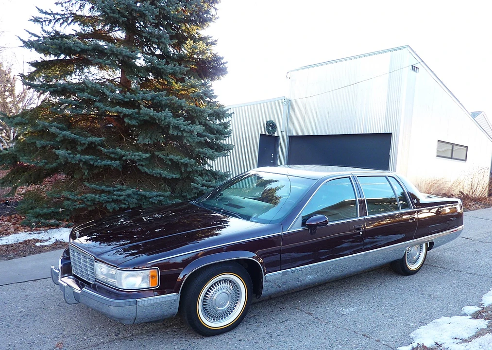 1993 Cadillac Fleetwood - Image 10 of 31