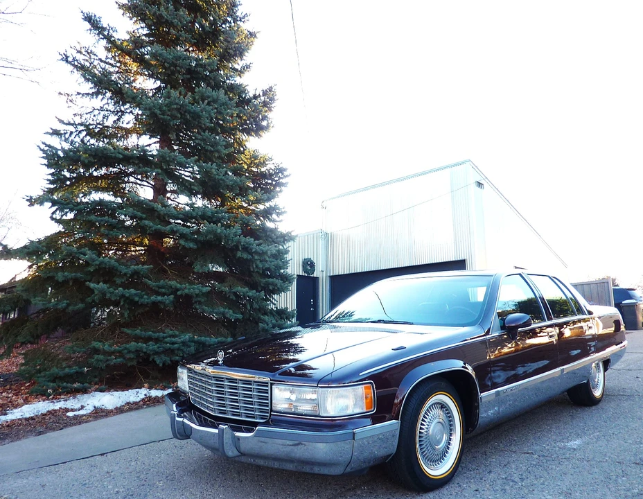 1993 Cadillac Fleetwood - Image 4 of 31