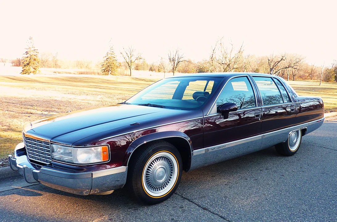 1993 Cadillac Fleetwood - Image 5 of 31