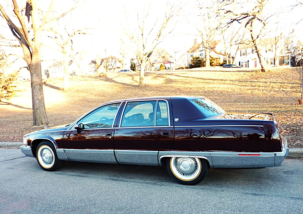 1993 Cadillac Fleetwood - Image 24 of 31